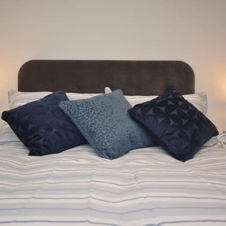 Welcoming Luxury In A Grade II Listed Building Apartment Chester Luaran gambar