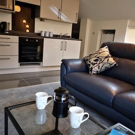 Welcoming Luxury In A Grade II Listed Building Apartment Chester Luaran gambar