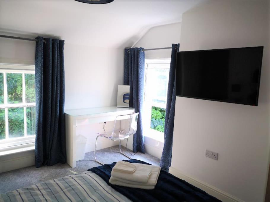 Welcoming Luxury In A Grade II Listed Building Apartment Chester Luaran gambar